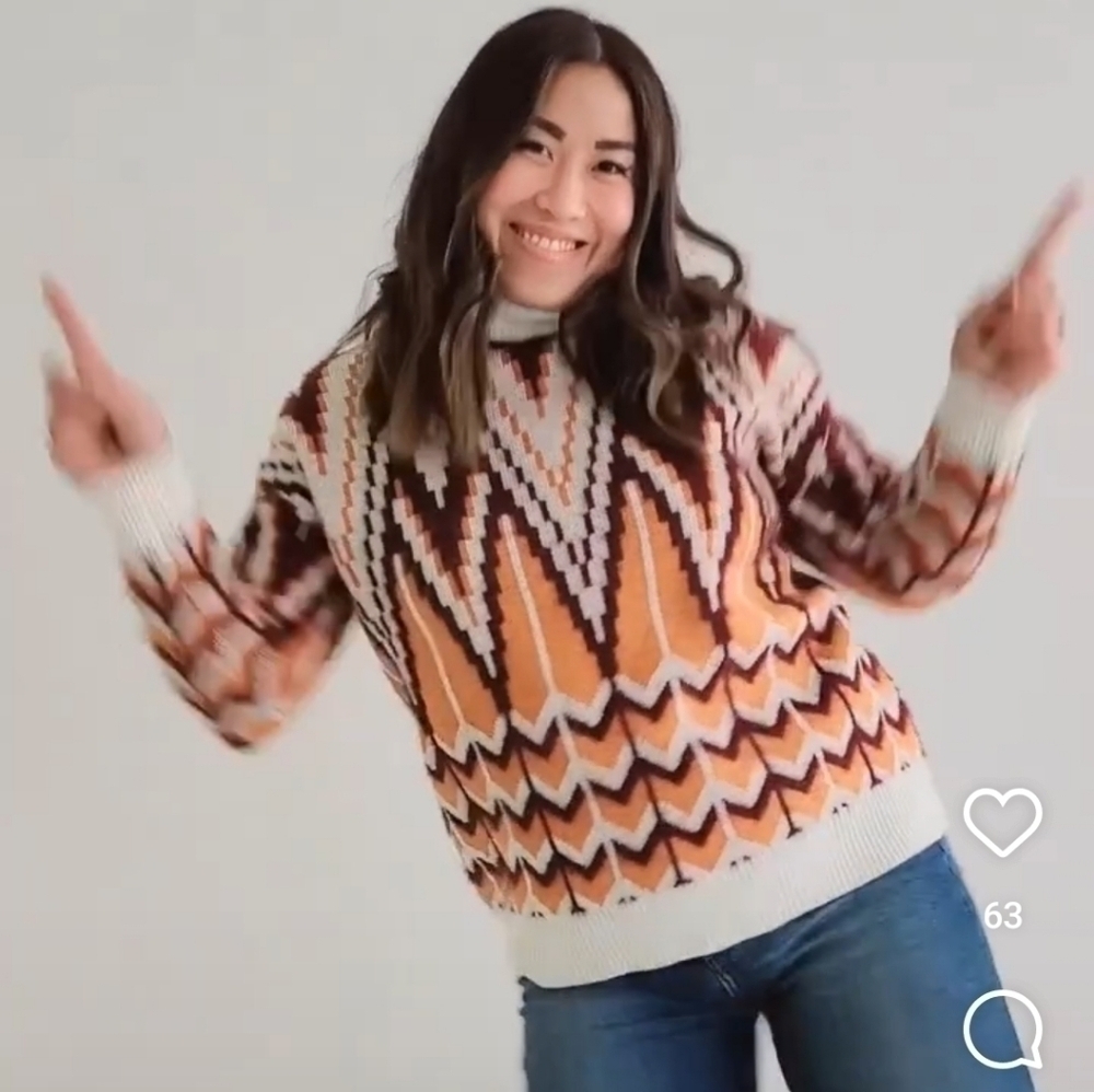 Influencer Cozy Turtle Neck Sweater Small Aztec Tribal Fall Winter Photo Shoot